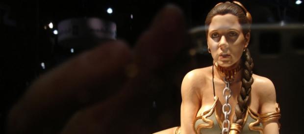 Princesa Leia vistiendo el famoso bikini Princesa Leia vistiendo el famoso bikini