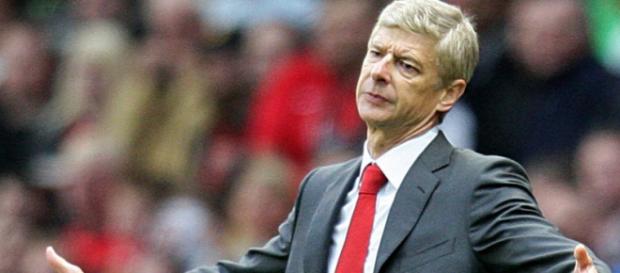 Wenger durante un partido de su equipo Wenger durante un partido de su equipo