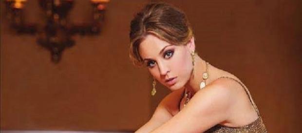Kaley Cuoco aus der Serie Big Bang Theory Kaley Cuoco aus der Serie Big Bang Theory