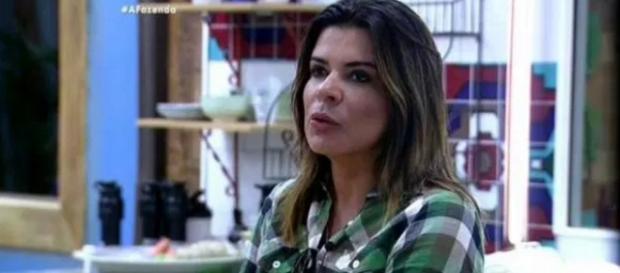 Quelynah ameaça agredir Mara Maravilha Quelynah ameaça agredir Mara Maravilha