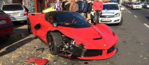 Le conseguenze dello schianto sulla Ferrari