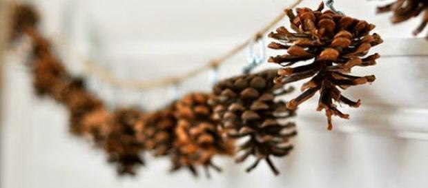 Piñas para decoraciones otoñales, guirnalda Piñas para decoraciones otoñales, guirnalda