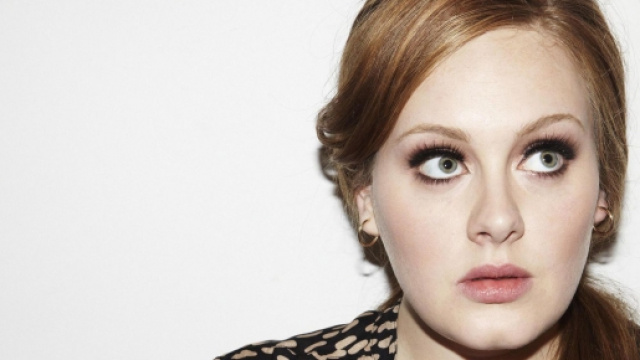La cantante Adele in un primo piano