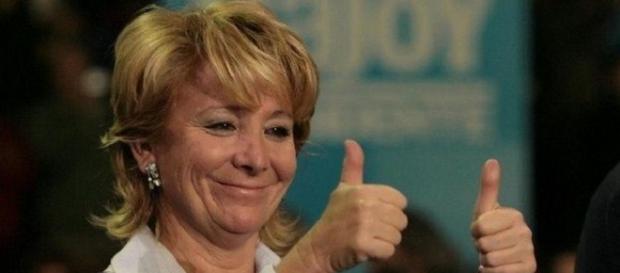 Esperanza Aguirre, feliz, en una imagen de archivo Esperanza Aguirre, feliz, en una imagen de archivo