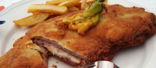 'cachopo' relleno de jamón serrano y queso 'cachopo' relleno de jamón serrano y queso