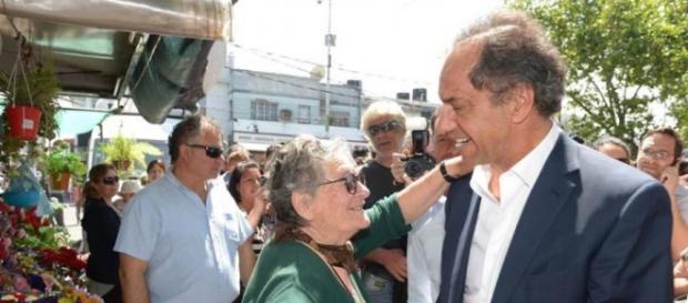 Jubilados con Scioli; Macri siembra miedo y dudas Jubilados con Scioli; Macri siembra miedo y dudas