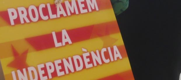 Catalogna, iniziato il processo di separazione Catalogna, iniziato il processo di separazione