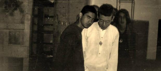 Monahul pe vremea când era rocker Monahul pe vremea când era rocker