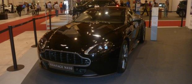 O Aston Martin Vantage N430, classe e status O Aston Martin Vantage N430, classe e status