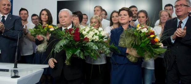 Prezes Jarosław Kaczyński i premier Beata Szydło. Prezes Jarosław Kaczyński i premier Beata Szydło.