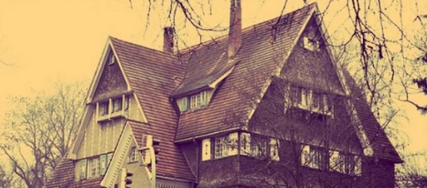 Votre maison est-elle hantée...? Votre maison est-elle hantée...?