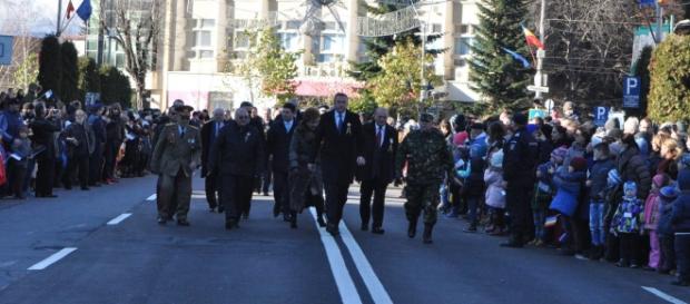 Oficialitati din Piatra Neamt la Ziua Nationala Oficialitati din Piatra Neamt la Ziua Nationala