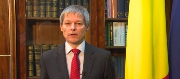 Primul ministru Dacian Cioloş. Primul ministru Dacian Cioloş.