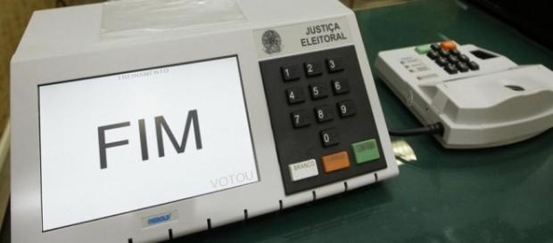 Segundo TSE, voto volta a ser manual no Brasil Segundo TSE, voto volta a ser manual no Brasil