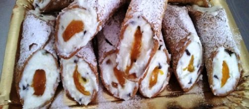 Ricetta dei cannoli, esplosione di golosa ricotta