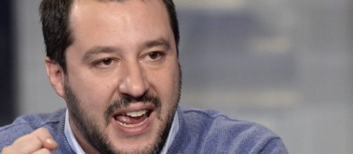 Salvini contro Renzi: "Sei un vigliacco"".
