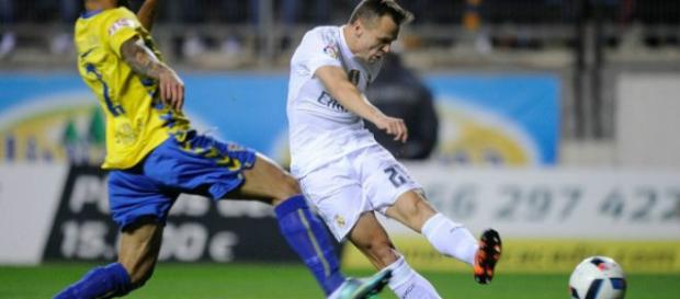 Cheryshev defendiendo la camiseta blanca. Cheryshev defendiendo la camiseta blanca.