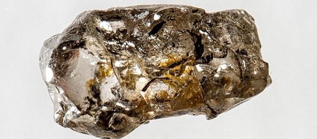 Diamante revelou existência de água interior terra Diamante revelou existência de água interior terra