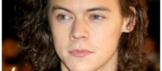 Harry Styles aborrecido com rumores recentes Harry Styles aborrecido com rumores recentes
