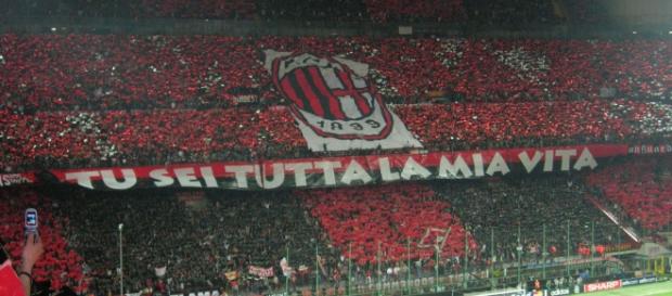 I tifosi del Milan contestano le scelte di mercato I tifosi del Milan contestano le scelte di mercato