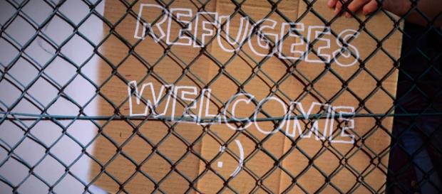 Os refugiados são bem vindos ao Canadá. Os refugiados são bem vindos ao Canadá.