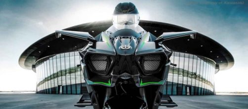 Kawasaki H2R. 326 cavalli su due ruote