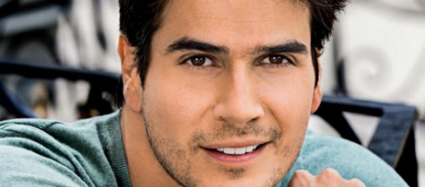 Daniel Arenas está no elenco de 'Teresa' no SBT Daniel Arenas está no elenco de 'Teresa' no SBT