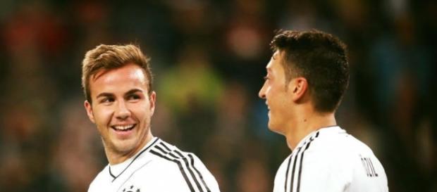 Mario Götze und Mesut Özil bald bei Arsenal? Mario Götze und Mesut Özil bald bei Arsenal?