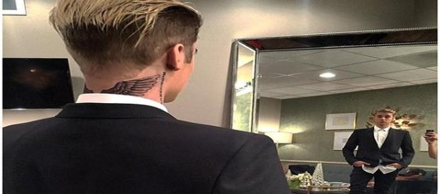Nova tatuagem de Justin Bieber Nova tatuagem de Justin Bieber