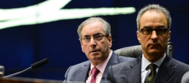 Globo defende Dilma e pede a cabeça de Cunha Globo defende Dilma e pede a cabeça de Cunha