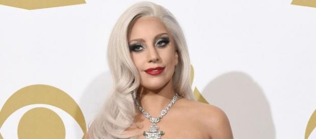Lady Gaga revela estupro aos 19 anos Lady Gaga revela estupro aos 19 anos