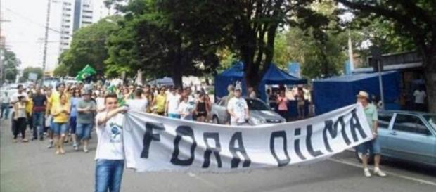 Vem Pra Rua pede o impeachment de Dilma Vem Pra Rua pede o impeachment de Dilma