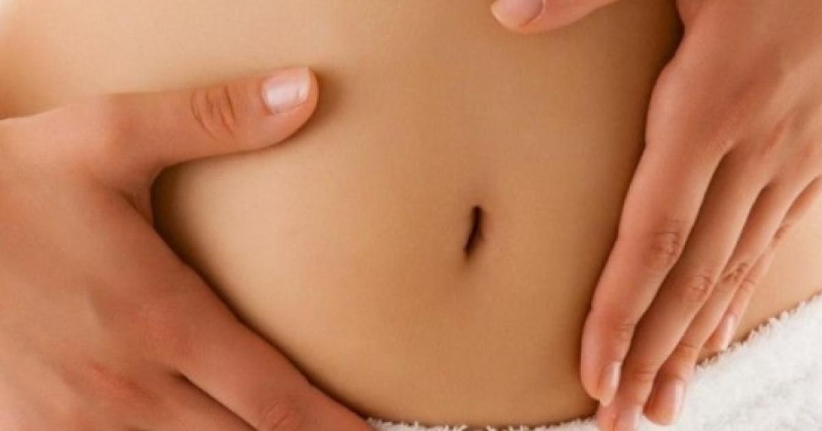 Me duele el estomago y lo siento inflamado