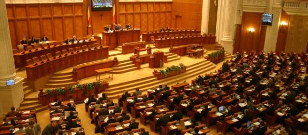 Deputații chiulangii, amendați! Deputații chiulangii, amendați!