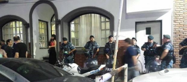 Policía bonaerense actuando en el lugar Policía bonaerense actuando en el lugar