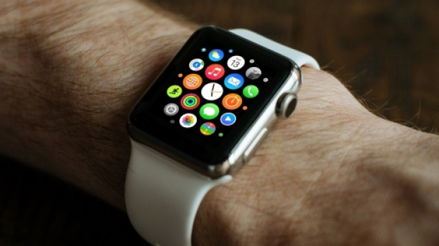 Apple Watch vs Samsung Gear S2: i prezzi