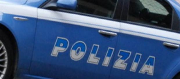 Intervento della Polizia dopo una segnalazione Intervento della Polizia dopo una segnalazione