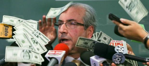 PF faz buscae apreensão nas casas de Eduardo Cunha PF faz buscae apreensão nas casas de Eduardo Cunha
