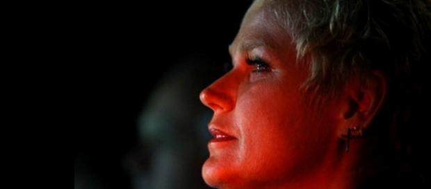 Xuxa leva surra de filha de Silvio Santos Xuxa leva surra de filha de Silvio Santos