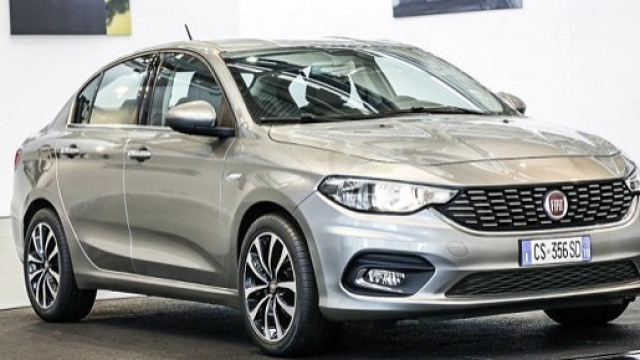 Nuova Fiat Tipo 2016, varianti hatchback, 'S' e sw