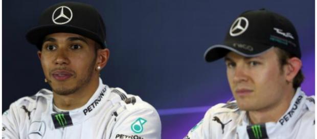 Lewis Hamilton e Rosberg não escondem inimizade Lewis Hamilton e Rosberg não escondem inimizade