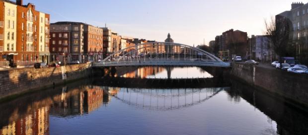 Ponte James Joyce em Smithfield, Dublin, Irlanda. Ponte James Joyce em Smithfield, Dublin, Irlanda.
