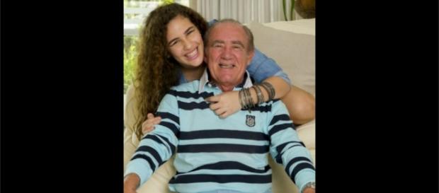 Renato Aragão comenta 1º beijo da filha na TV Renato Aragão comenta 1º beijo da filha na TV