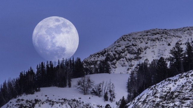 Luna piena di dicembre o luna delle nevi