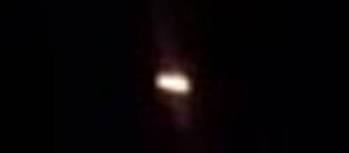 Ufo in Canada 200 piedi sopra l'oceano