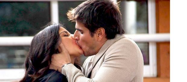 Maite Perroni e Daniel Arenas em cena com La Gata Maite Perroni e Daniel Arenas em cena com La Gata