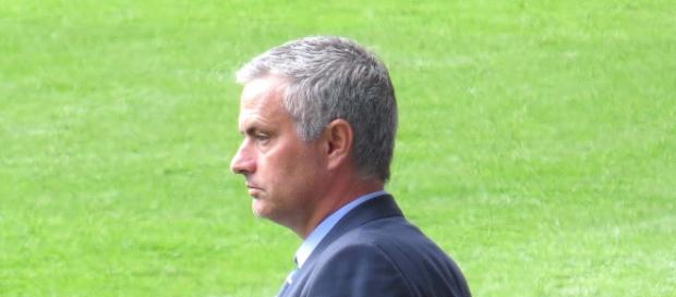 Mourinho é demitido pela segunda vez do Chelsea Mourinho é demitido pela segunda vez do Chelsea