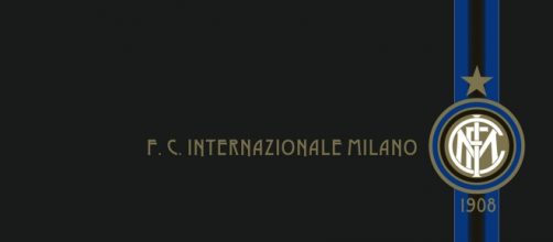 Uno stemma dell'Inter su sfondo nero