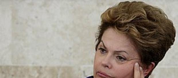 Impeachment de Dilma é aceito. Impeachment de Dilma é aceito.