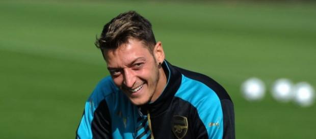 Ist Mesut Özil bald nicht mehr bei Arsenal London? Ist Mesut Özil bald nicht mehr bei Arsenal London?